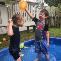 Frederik & William enjoy splash time.