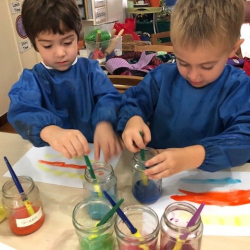 William & Frederik experimenting with water colour paint.