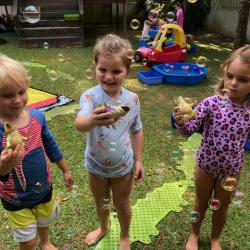 Let’s help the toads to catch bubbles say Otto, Claudia & Katie .