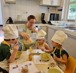 Little chefs @ work.