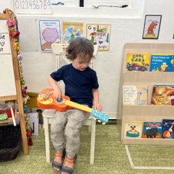 Benji’s Show & Tell - G for Guitar!