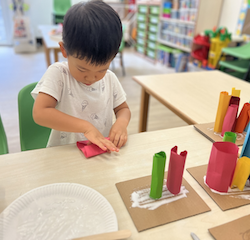 Tae yool happy making paper sculptures