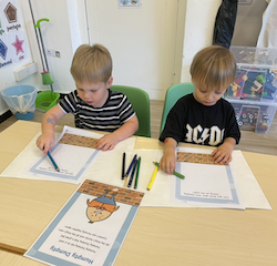 Hugo and Raif are drawing Humpty Dumpty.