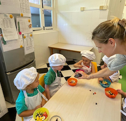 The Fireflies made delicious fruit salad  with Camille (Victoire’s mummy.