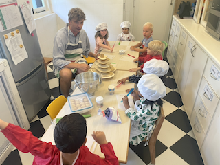 Cupcakes with Clemmie’s dad Tom!