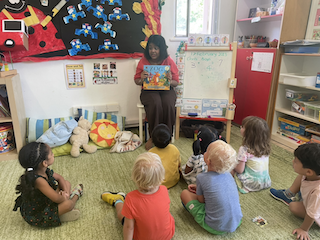 Vidhi (Kaavya’s mom) as our mystery reader!