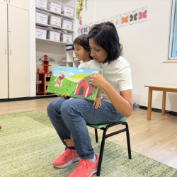 Niva Arias mummy was our mystery reader!