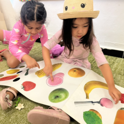 Kainaat and Eden naming all their favourite fruits 