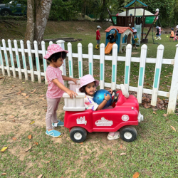 Ilyana is giving Imaan a ride!