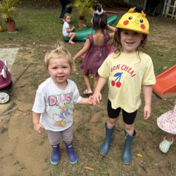 Ollie found her sister Evie in the the garden!
