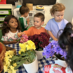 The world's cutest florists!