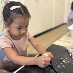 Harper rolls up her sleeves (and her clay!) for some hands-on fun!