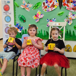 Kalle, Paige and Esme practicing their phonics with fun games.