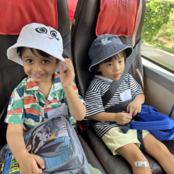 Kane & Kathavya enjoying the ride to Chinatown