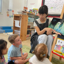 Listening to Baby Owls in Chinese..
