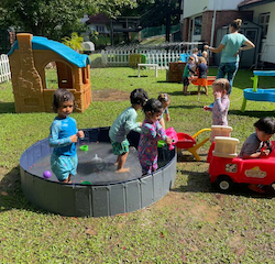 1_A-hot-day-is-always-good-for-water-play